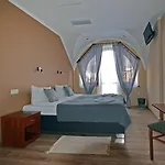 Tyniecki Szálloda 3*