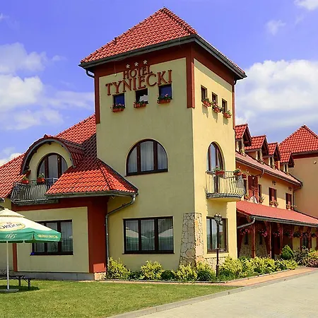 Tyniecki 3* Krasków