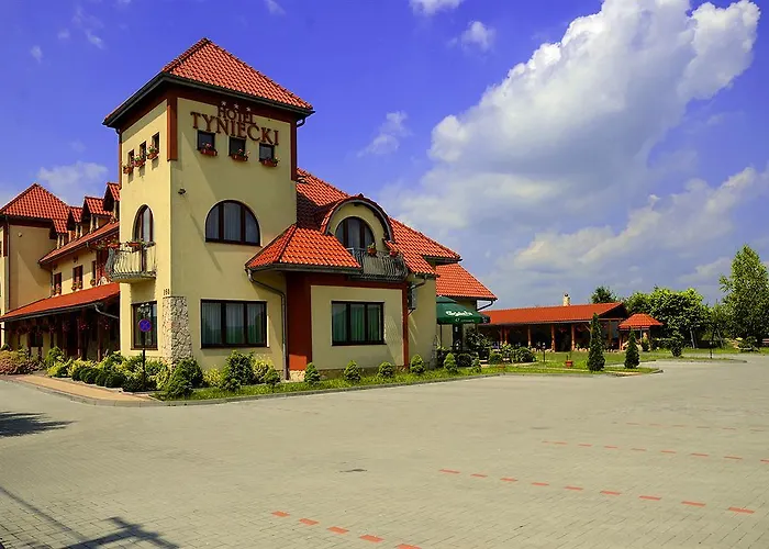 Hotel Tyniecki 3*