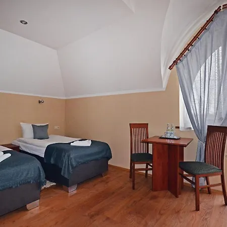 Hotel Tyniecki 3*